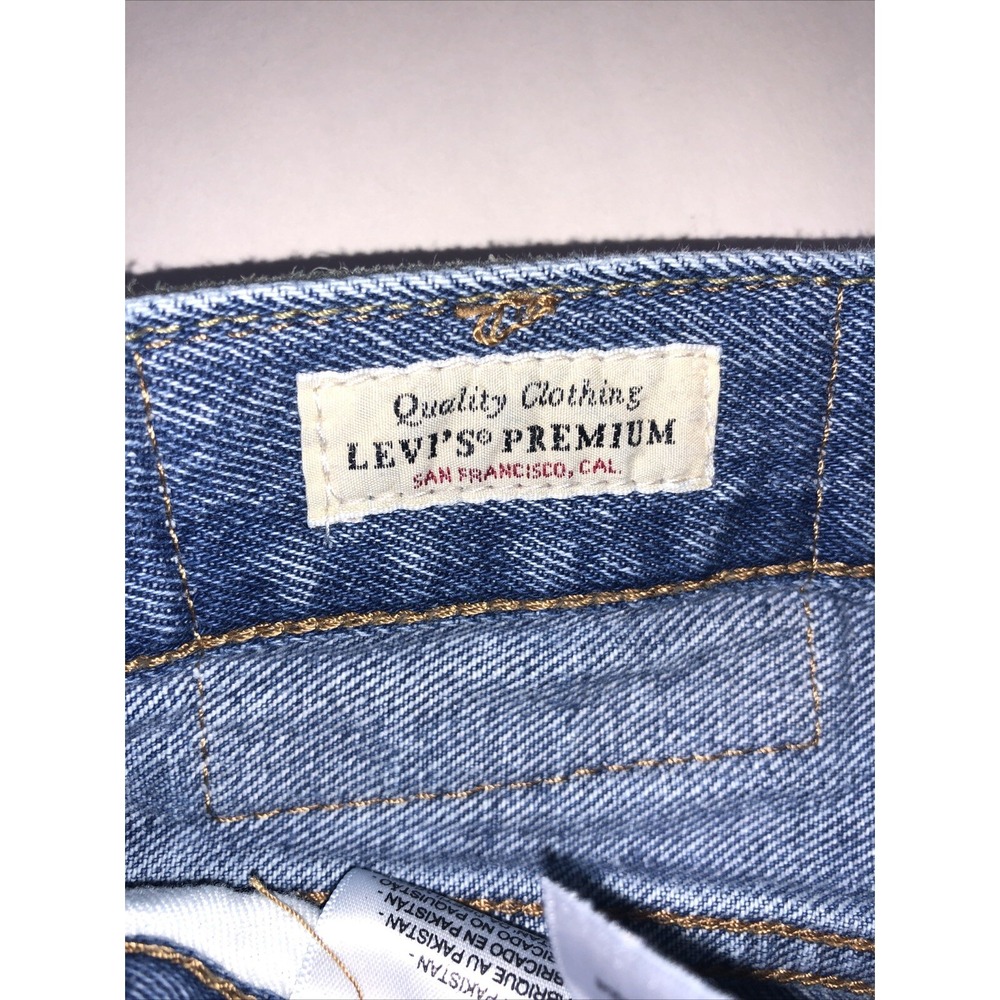 Levi's 551 Z‎ Men's Medium Wash Denim Jean w Trademark Only Tab - 31X32 - Picture 9 of 15